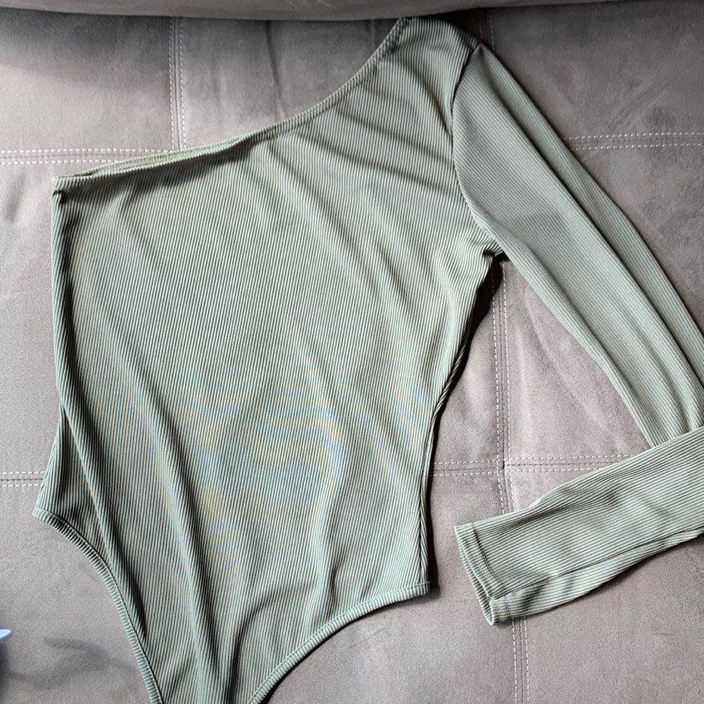 One shoulder bodysuit